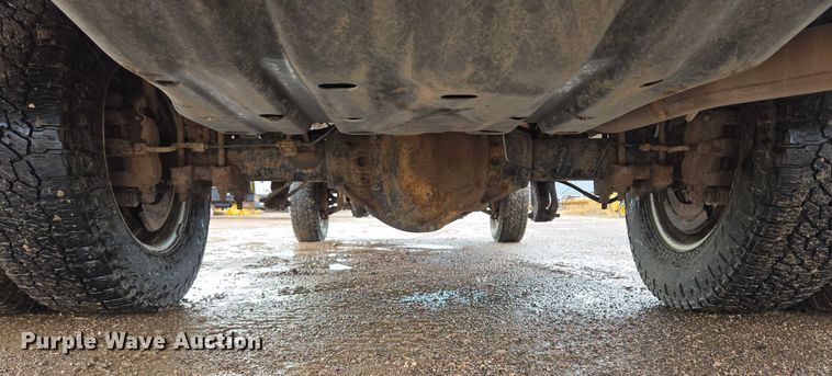 image for item DY1409 2012 Ford F350 Super Duty XL utility bed pickup truck