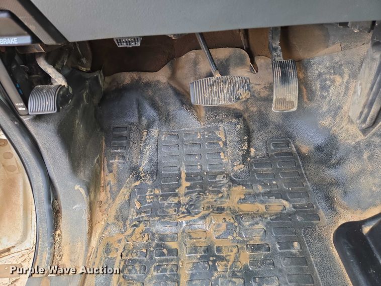 image for item DY1409 2012 Ford F350 Super Duty XL utility bed pickup truck