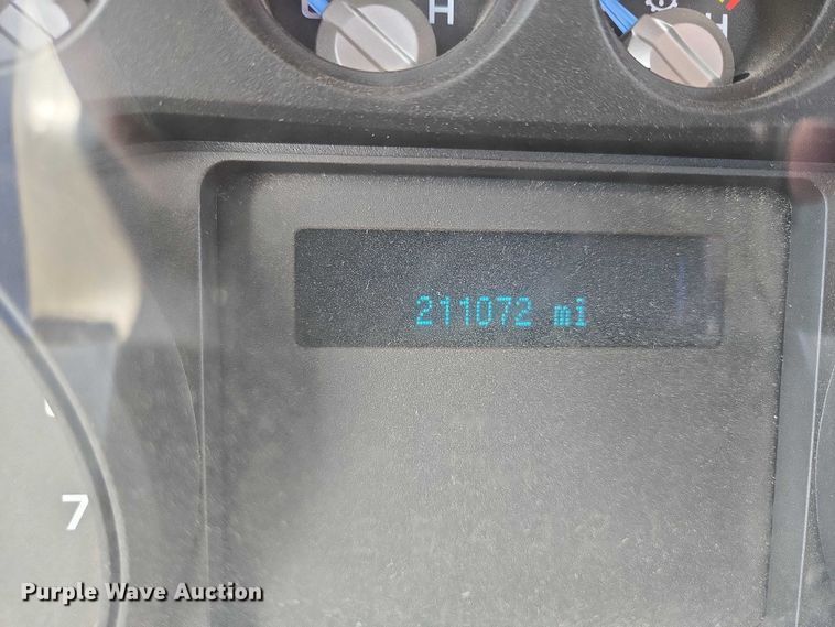 image for item DY1409 2012 Ford F350 Super Duty XL utility bed pickup truck