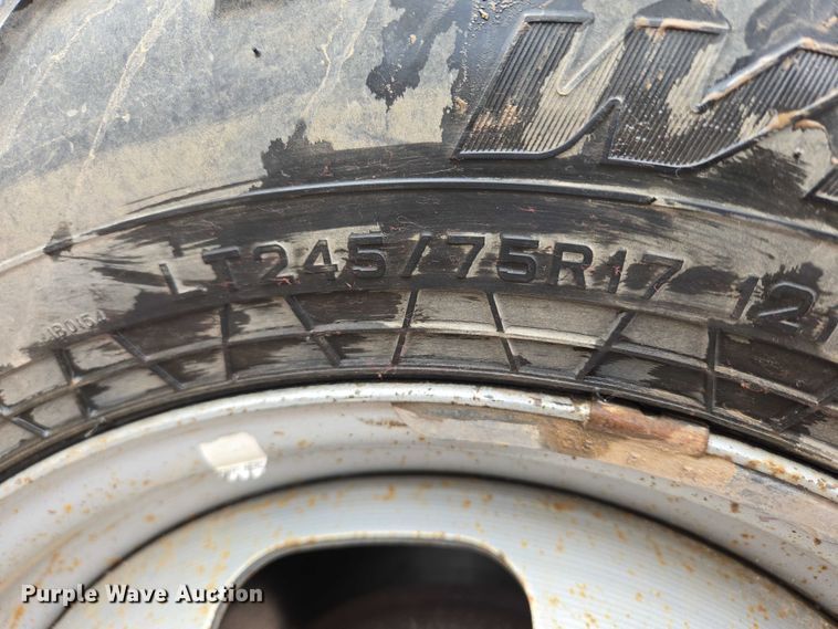 image for item DY1409 2012 Ford F350 Super Duty XL utility bed pickup truck