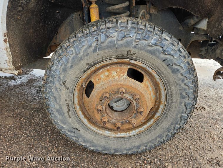 image for item DY1409 2012 Ford F350 Super Duty XL utility bed pickup truck