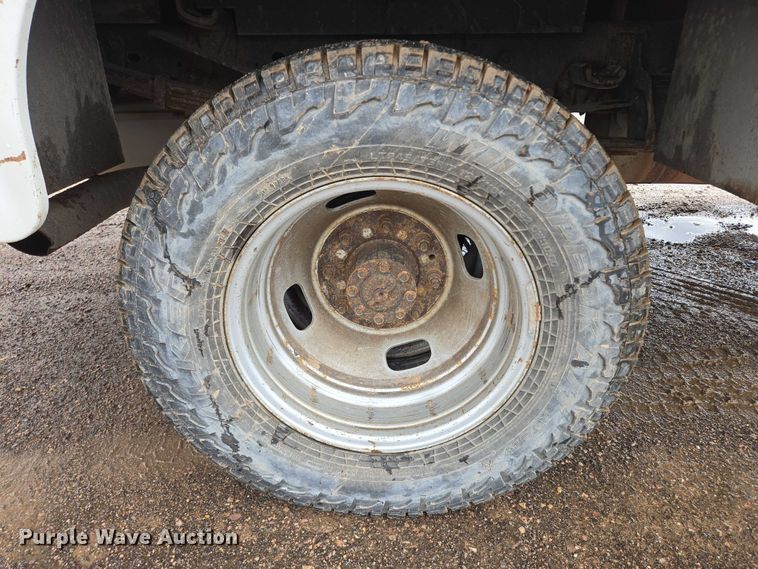 image for item DY1409 2012 Ford F350 Super Duty XL utility bed pickup truck