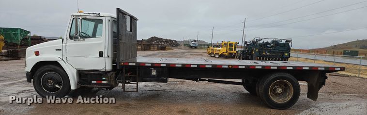 image for item DY1412 1992 Freightliner FL70 flatbed pickup truck