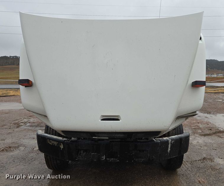 image for item DY1412 1992 Freightliner FL70 flatbed pickup truck