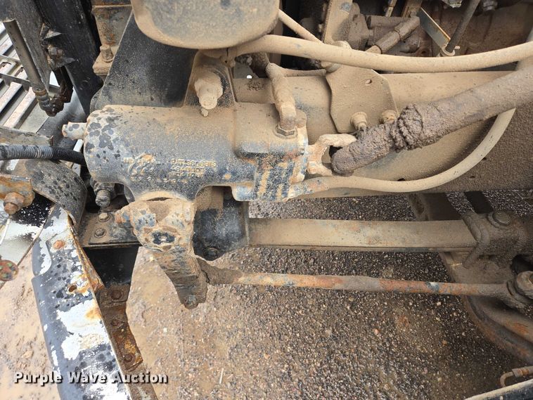 image for item DY1412 1992 Freightliner FL70 flatbed pickup truck