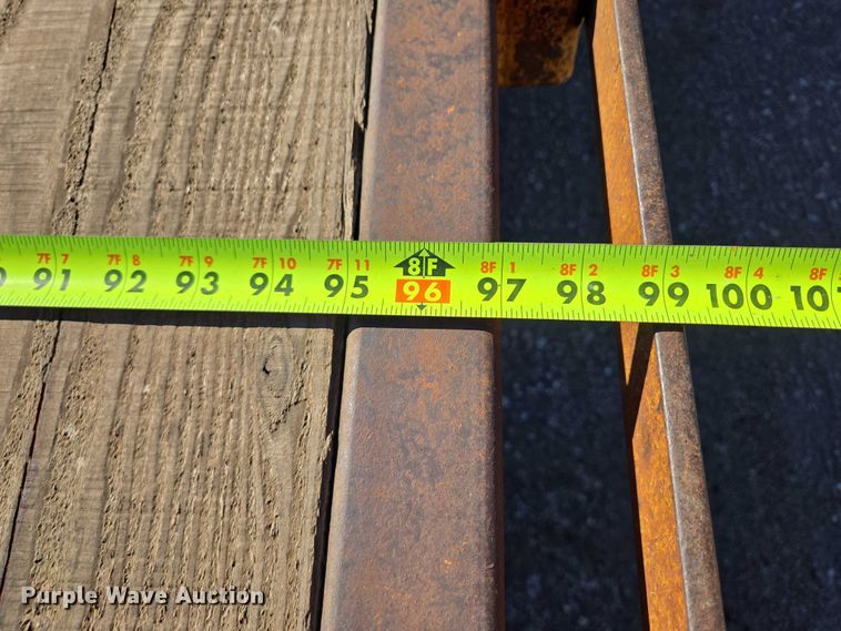 image for item DY1413 2000 Road King equipment trailer