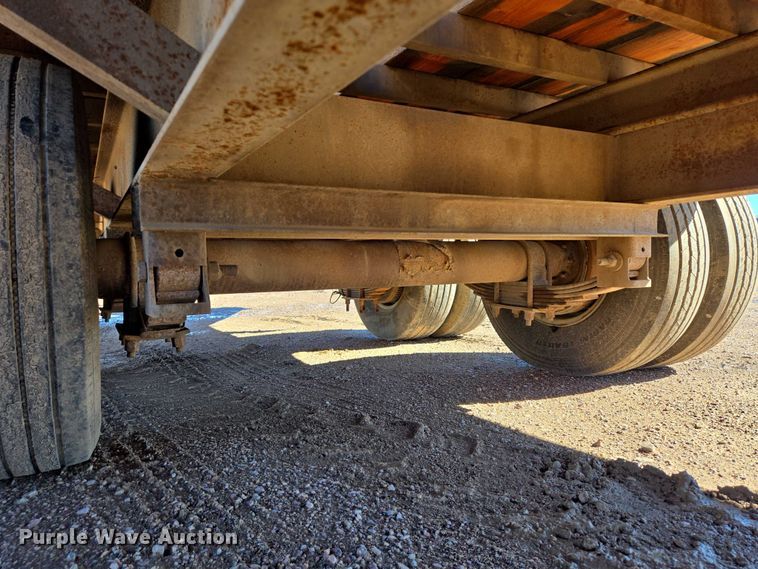 image for item DY1413 2000 Road King equipment trailer