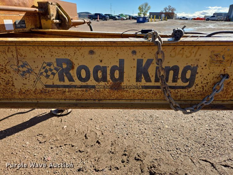 image for item DY1413 2000 Road King equipment trailer