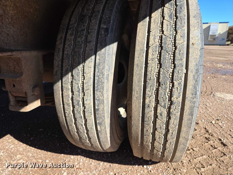 image for item DY1413 2000 Road King equipment trailer