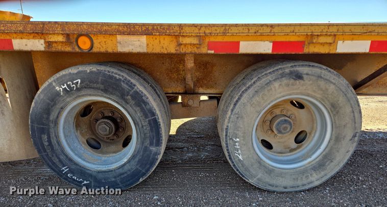 image for item DY1413 2000 Road King equipment trailer