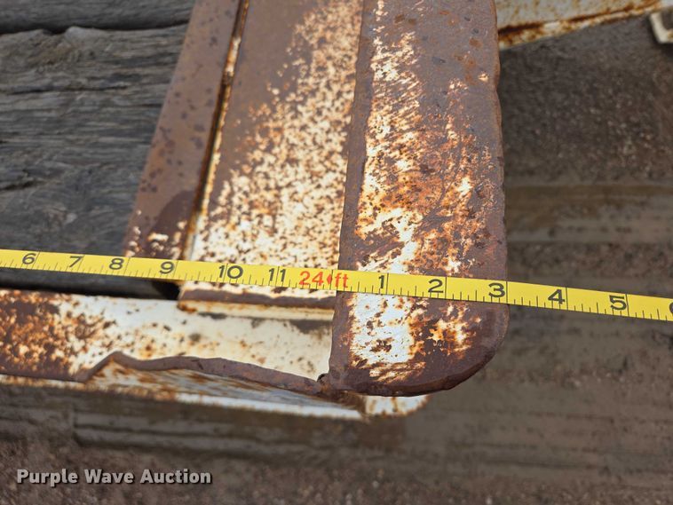 image for item DY1414 1999 Sauke Felling tilt deck equipment trailer