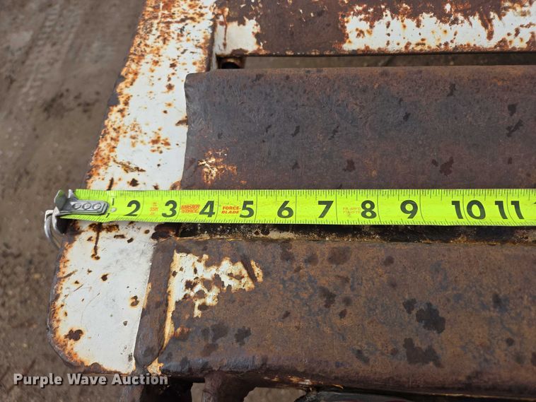 image for item DY1414 1999 Sauke Felling tilt deck equipment trailer