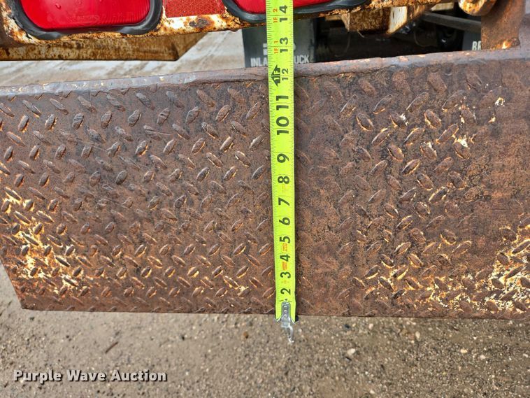 image for item DY1414 1999 Sauke Felling tilt deck equipment trailer