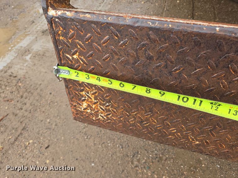 image for item DY1414 1999 Sauke Felling tilt deck equipment trailer