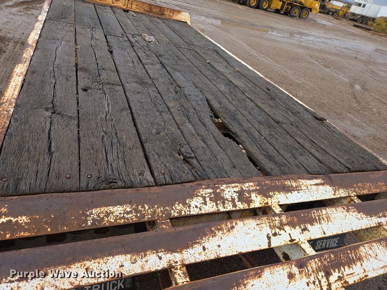 image for item DY1414 1999 Sauke Felling tilt deck equipment trailer