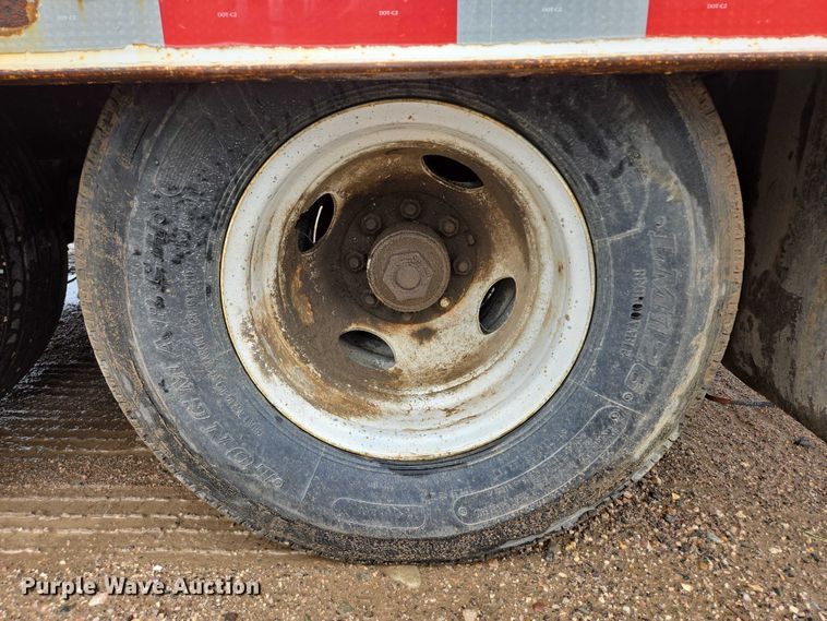 image for item DY1414 1999 Sauke Felling tilt deck equipment trailer