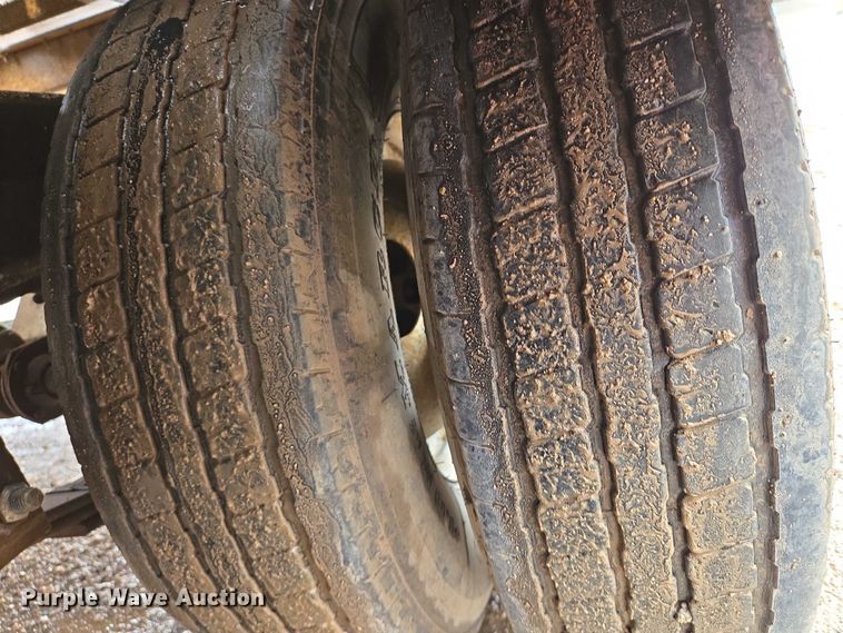 image for item DY1414 1999 Sauke Felling tilt deck equipment trailer