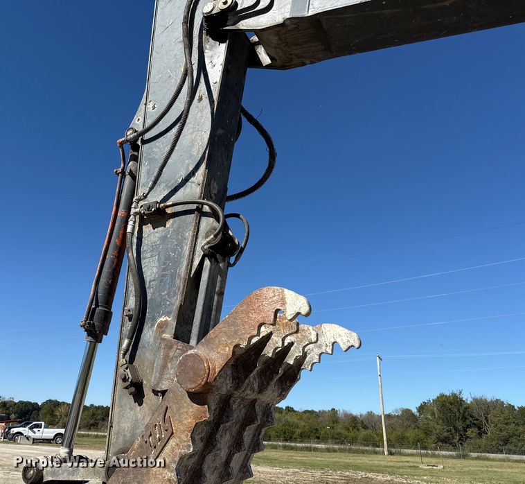 image for item DY8325 2013 John Deere 180G excavator