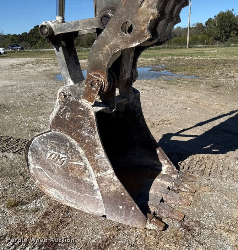 image for item DY8325 2013 John Deere 180G excavator