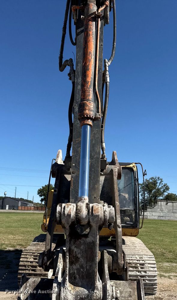 image for item DY8325 2013 John Deere 180G excavator