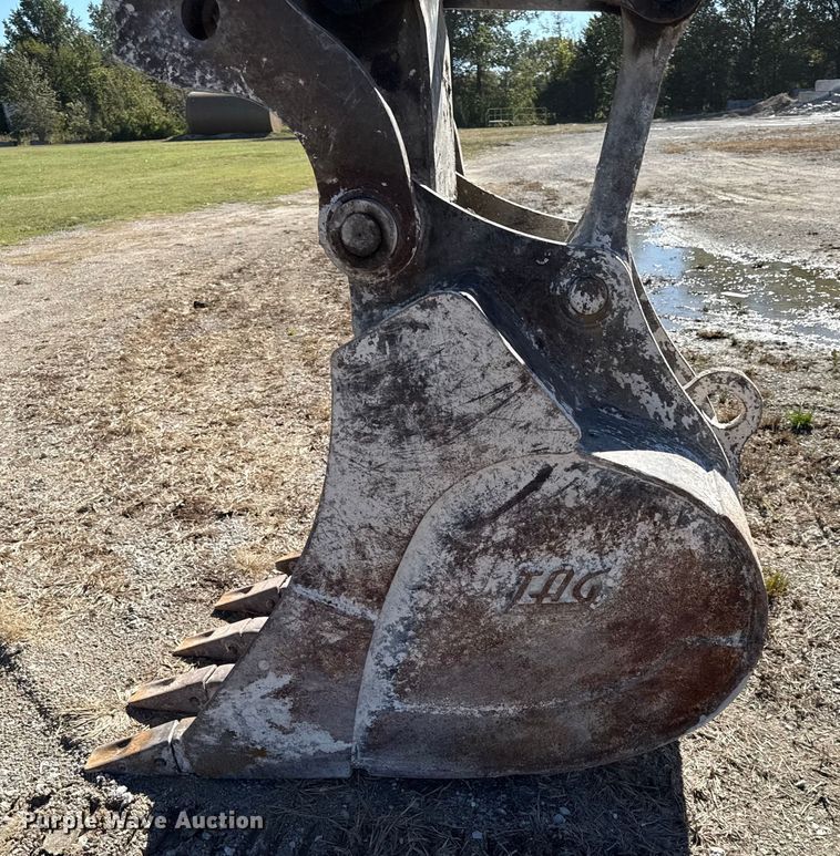 image for item DY8325 2013 John Deere 180G excavator