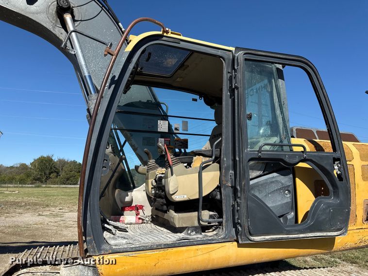 image for item DY8325 2013 John Deere 180G excavator