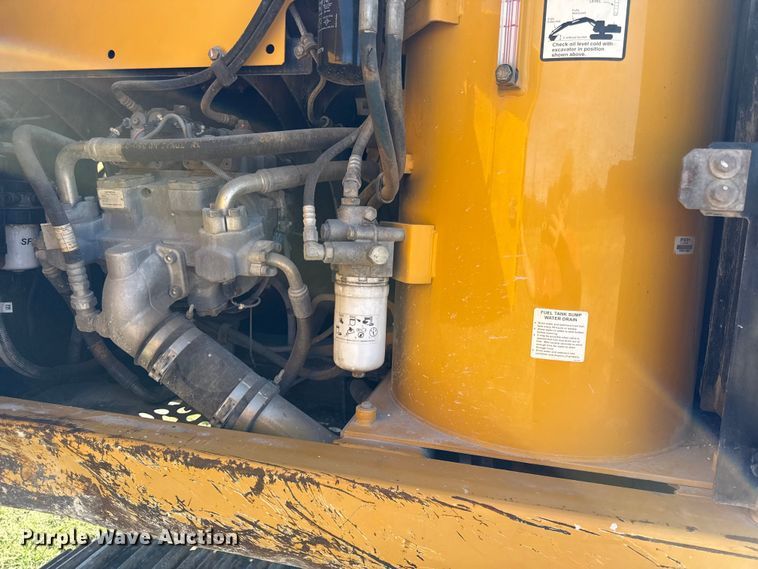 image for item DY8325 2013 John Deere 180G excavator