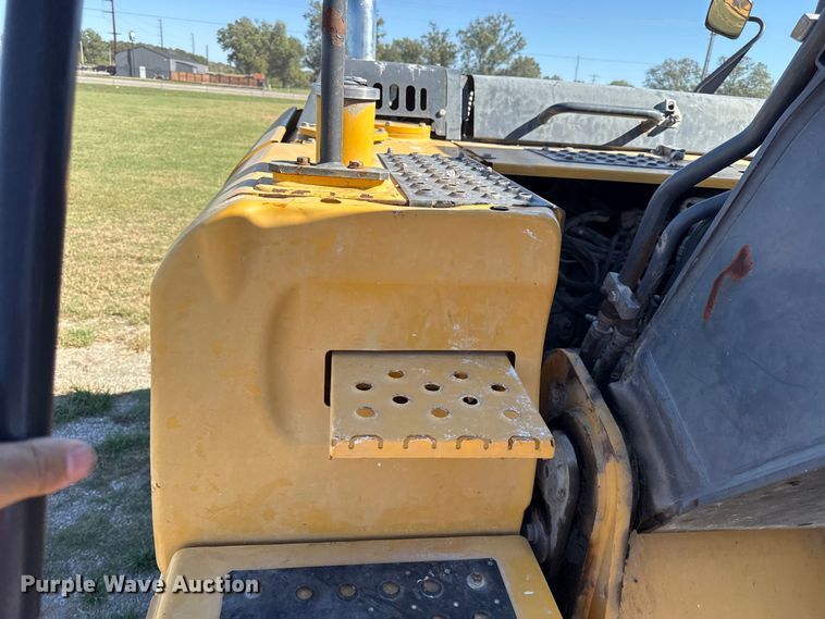 image for item DY8325 2013 John Deere 180G excavator