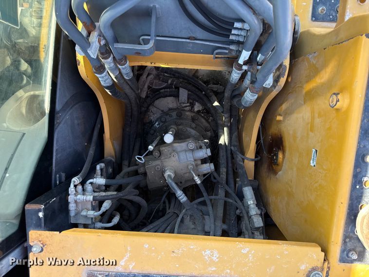 image for item DY8325 2013 John Deere 180G excavator