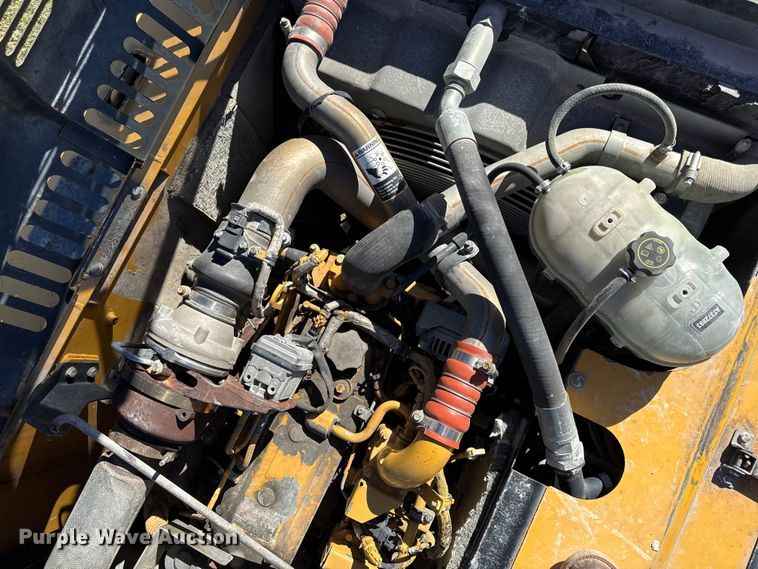 image for item DY8325 2013 John Deere 180G excavator