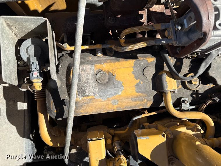 image for item DY8325 2013 John Deere 180G excavator