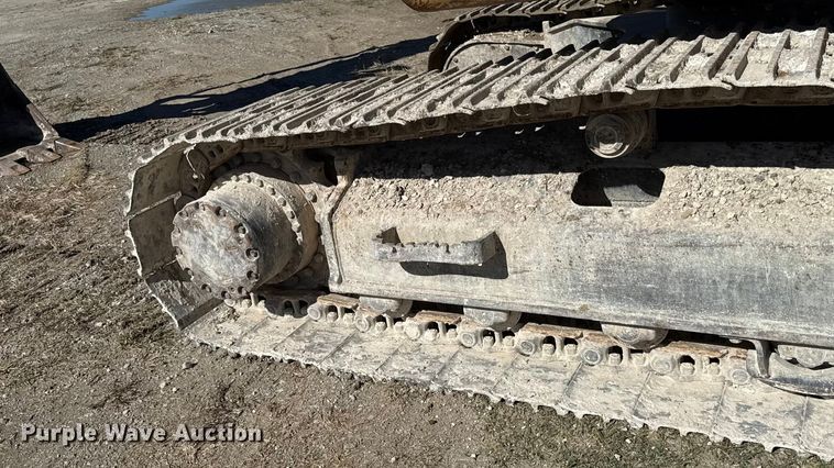 image for item DY8325 2013 John Deere 180G excavator