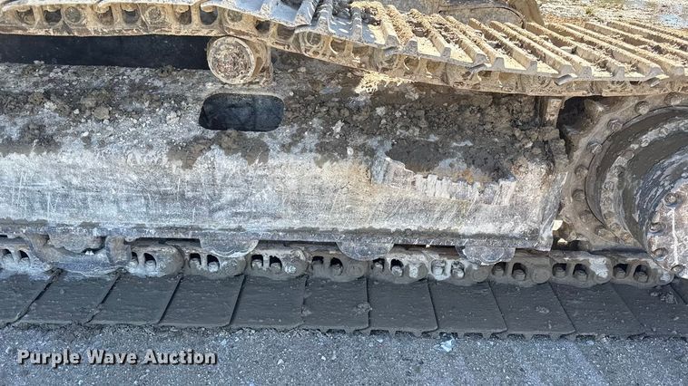 image for item DY8325 2013 John Deere 180G excavator