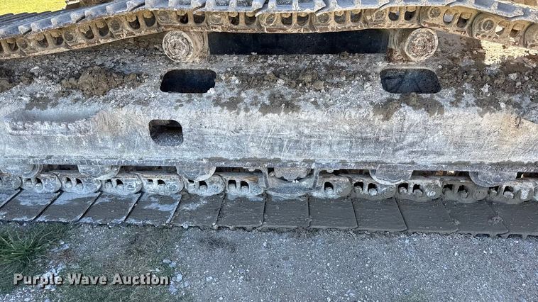 image for item DY8325 2013 John Deere 180G excavator