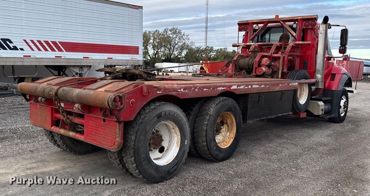 image for item DY8351 2007 International 7700 winch truck