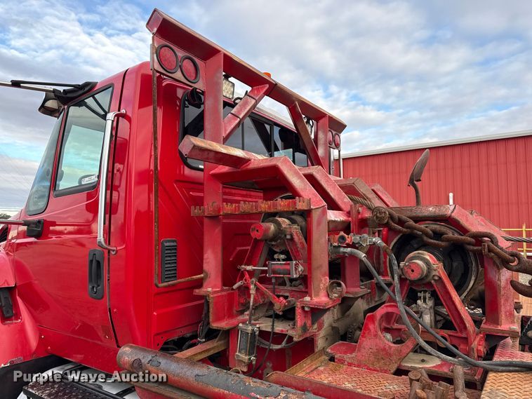 image for item DY8351 2007 International 7700 winch truck