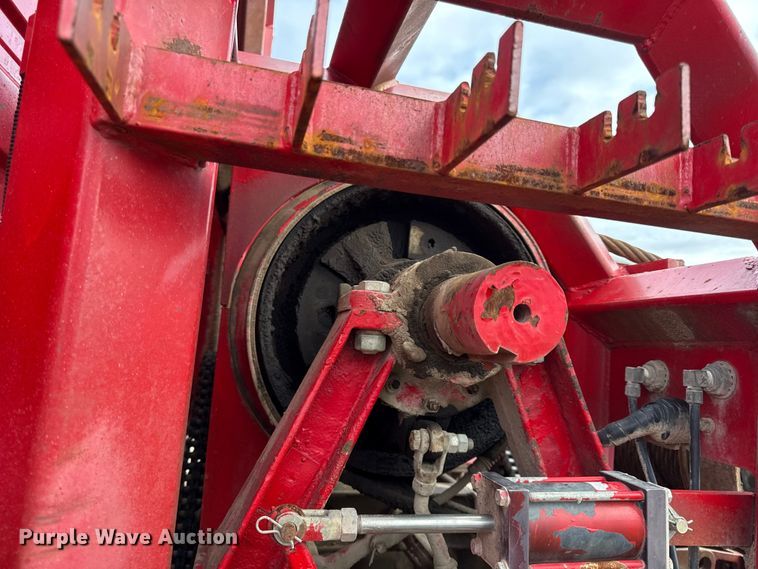 image for item DY8351 2007 International 7700 winch truck