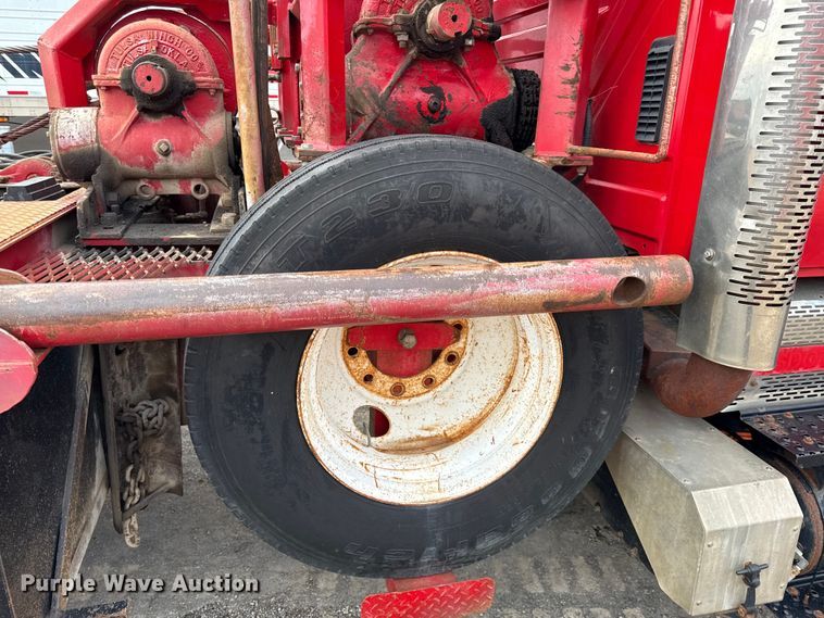 image for item DY8351 2007 International 7700 winch truck