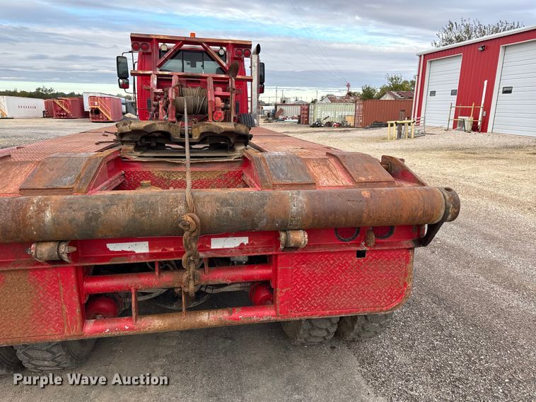 image for item DY8351 2007 International 7700 winch truck