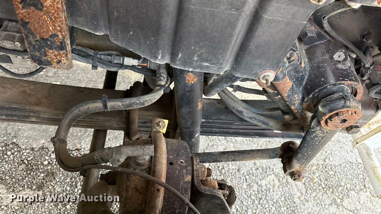 image for item DY8351 2007 International 7700 winch truck