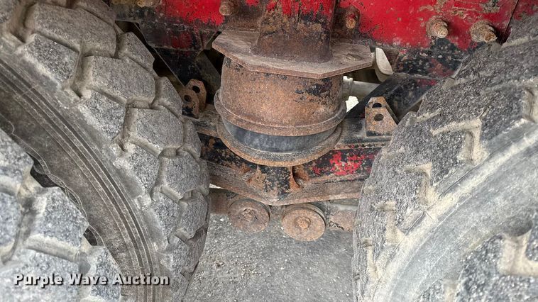 image for item DY8351 2007 International 7700 winch truck