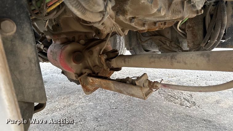 image for item DY8351 2007 International 7700 winch truck