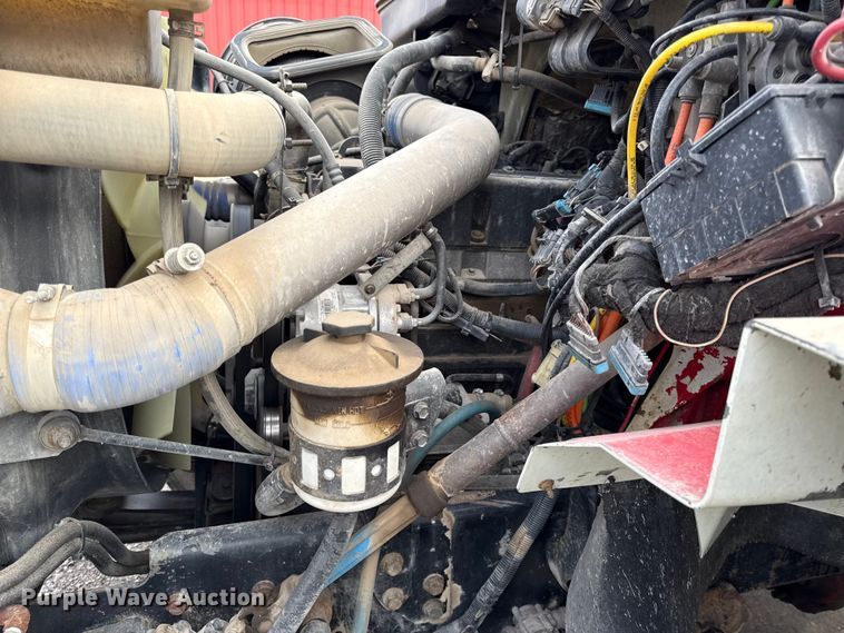 image for item DY8351 2007 International 7700 winch truck