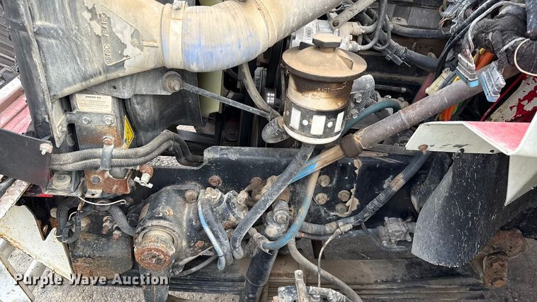 image for item DY8351 2007 International 7700 winch truck