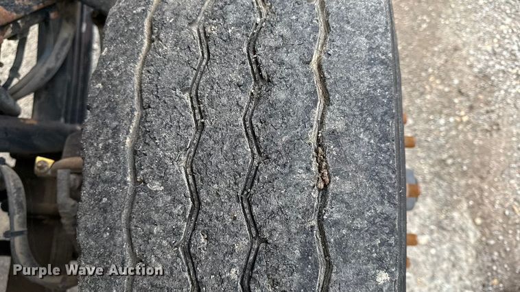 image for item DY8351 2007 International 7700 winch truck