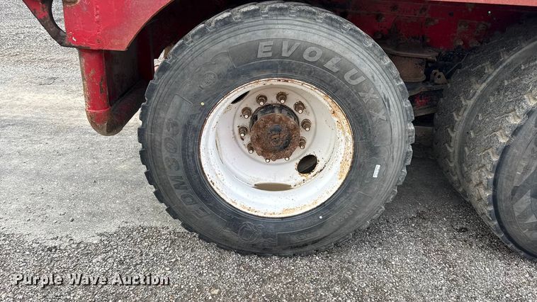 image for item DY8351 2007 International 7700 winch truck