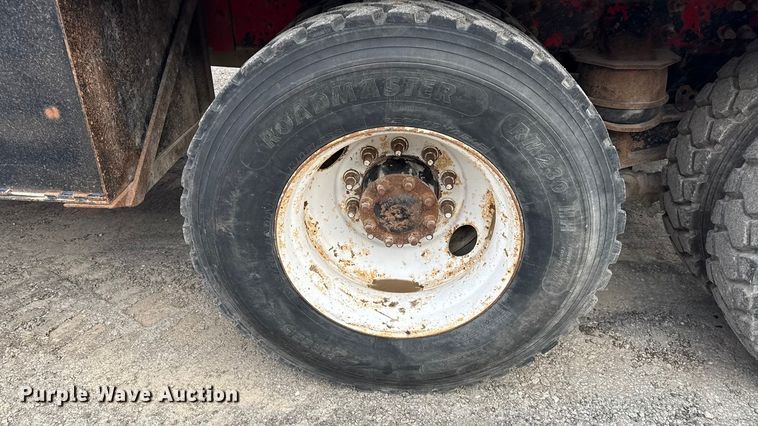 image for item DY8351 2007 International 7700 winch truck