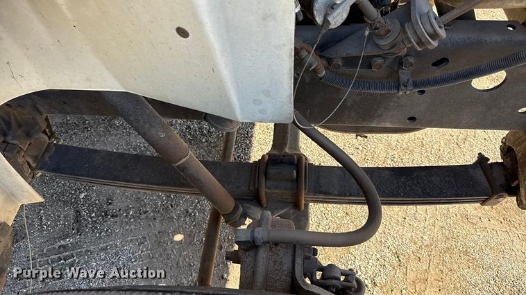 image for item DY8376 1995 International 8100 utility / service truck