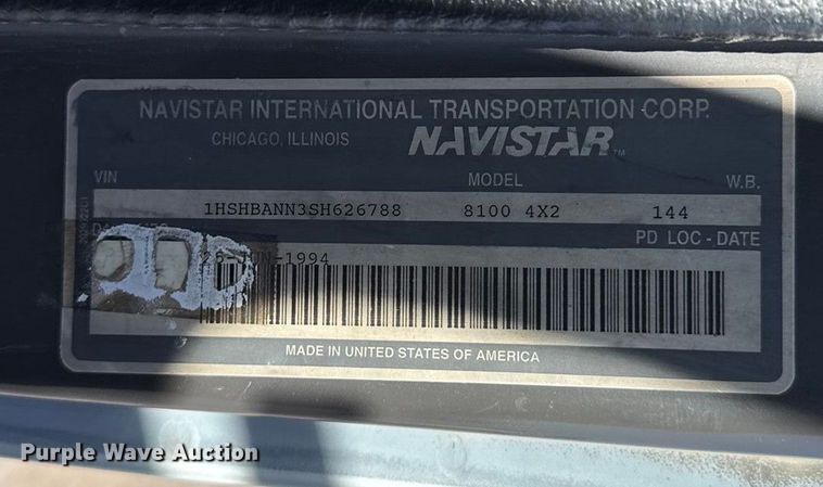 image for item DY8376 1995 International 8100 utility / service truck