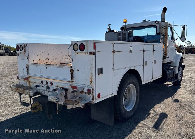 image for item DY8377 1995 International 8100 utility / service truck